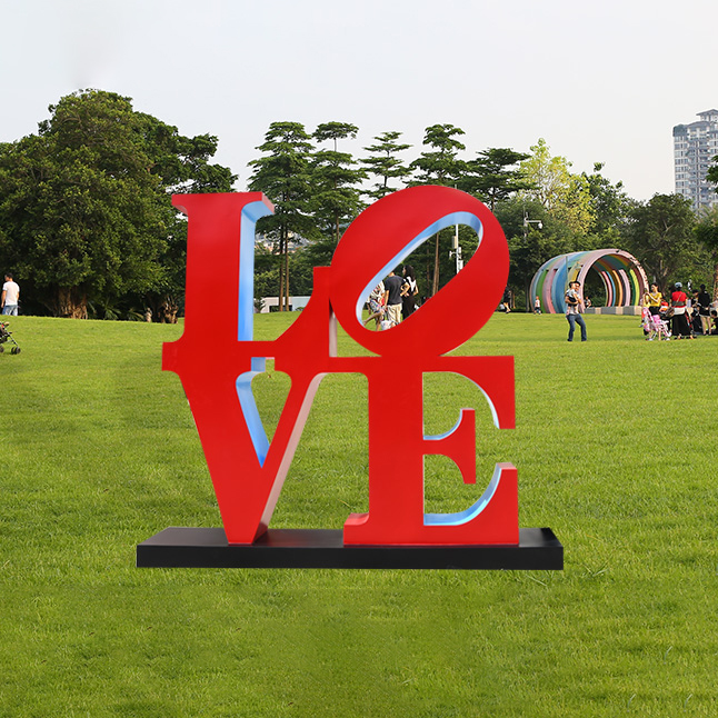 园林不锈钢LOVE雕塑