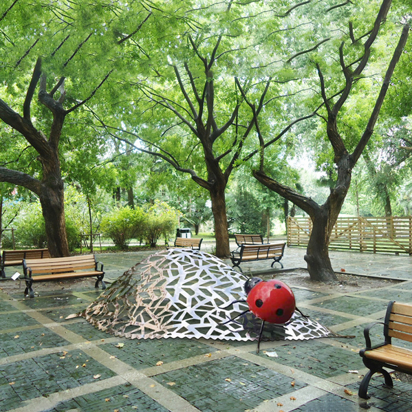 不锈钢瓢虫雕塑