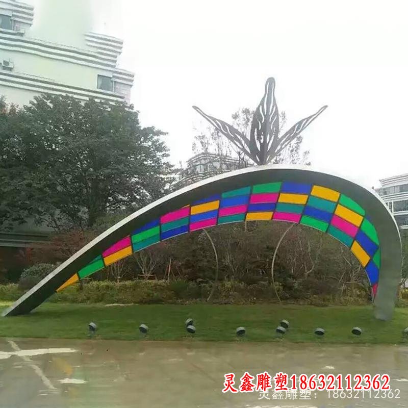 不锈钢彩色相接环雕塑