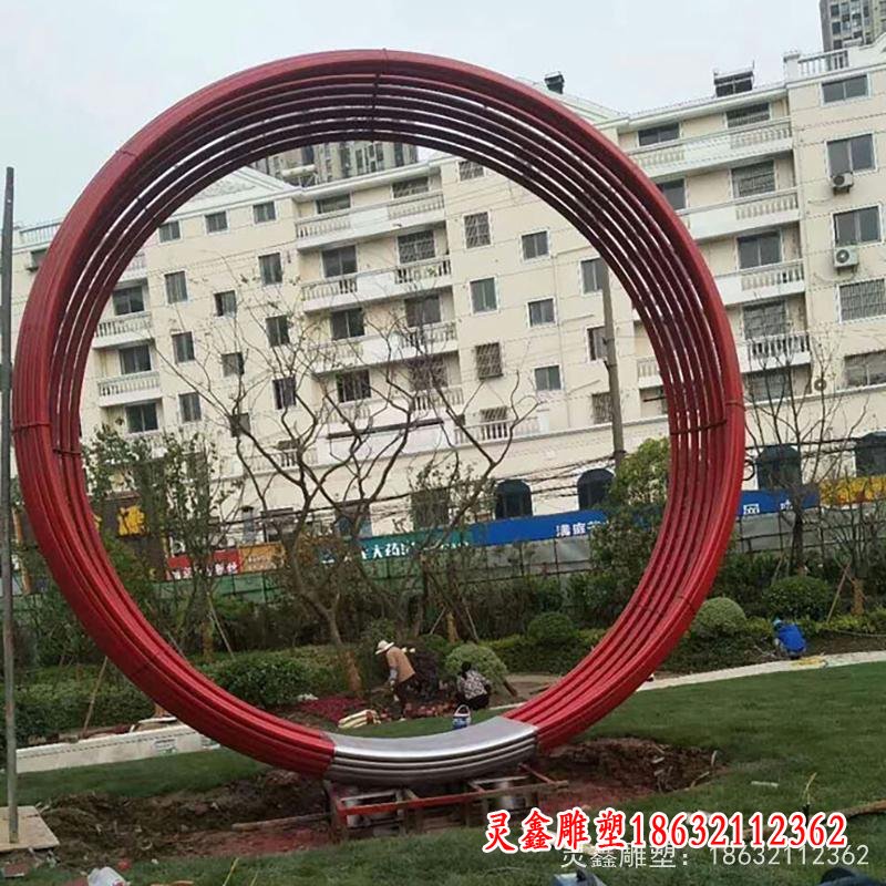 不锈钢彩色圆环雕塑