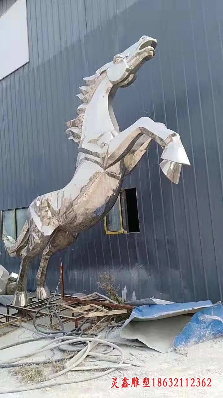 不锈钢抽象奔腾马雕塑
