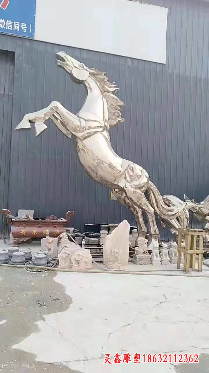 不锈钢抽象奔腾马雕塑
