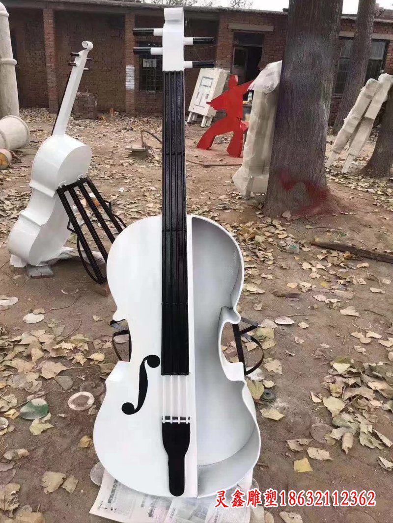不锈钢抽象大提琴雕塑