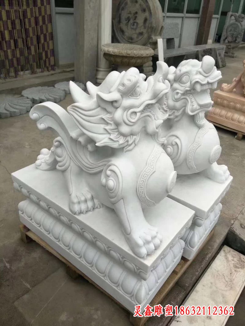 汉白玉招财貔貅雕塑