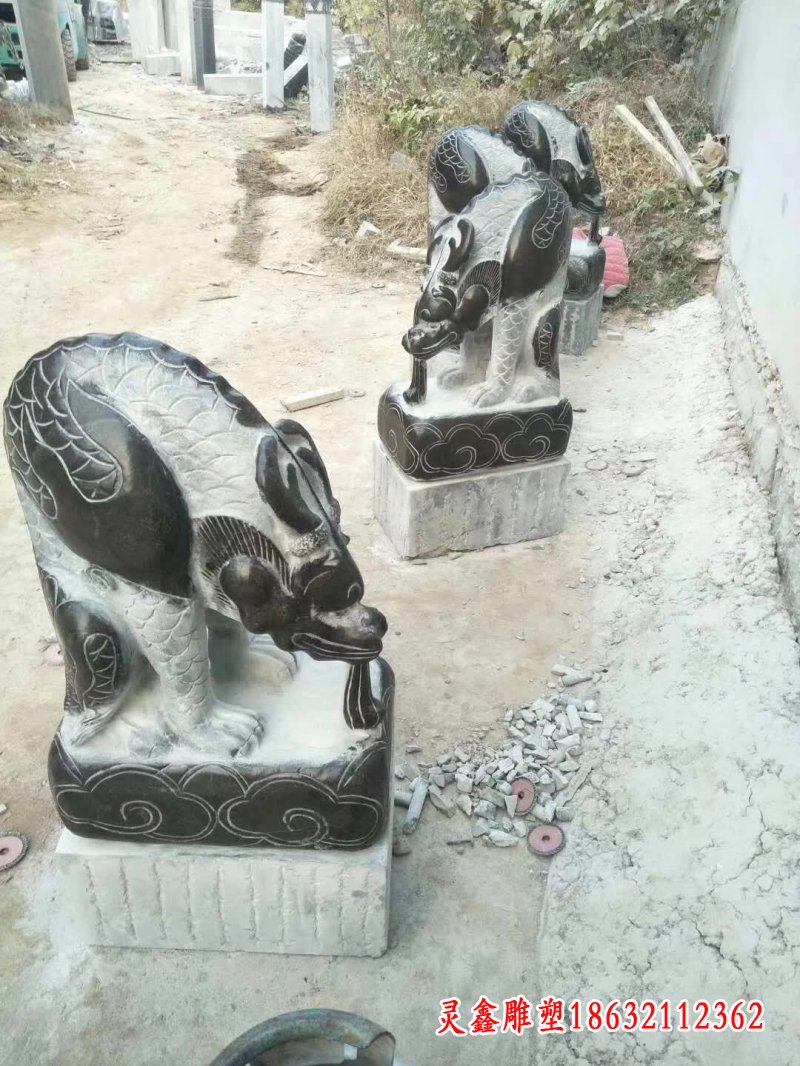 仿古吸水兽石雕