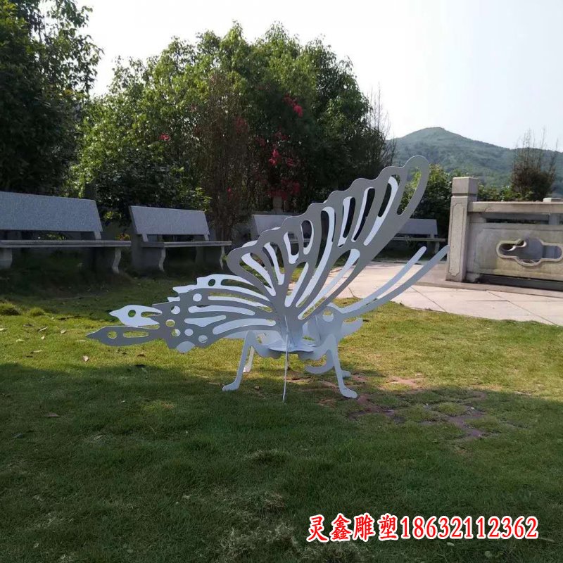 不锈钢镂空蝴蝶雕塑