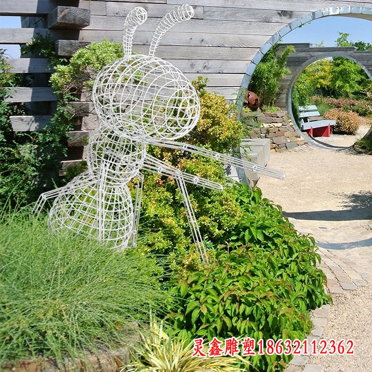 不锈钢镂空蚂蚁雕塑