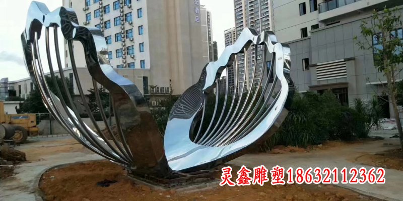 不锈钢镂空扇贝雕塑