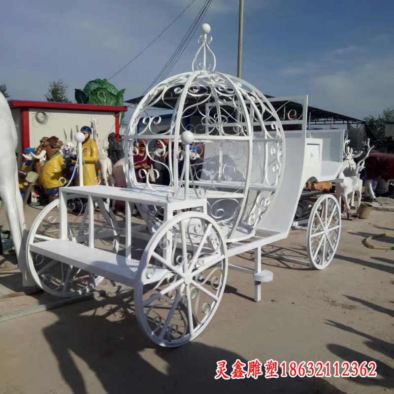 不锈钢欧式马车雕塑