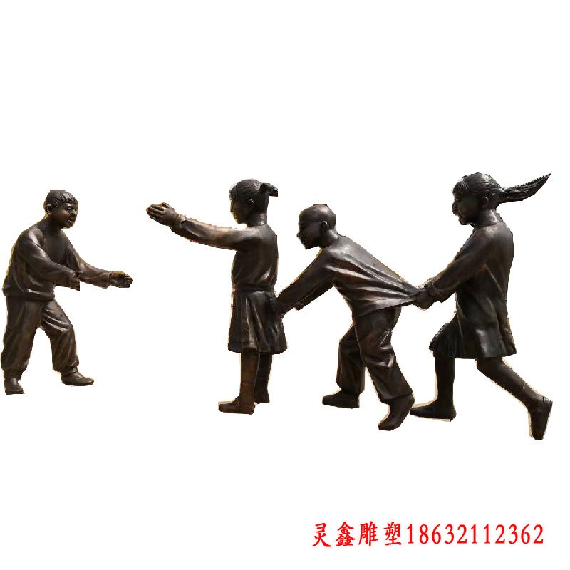 玩老鹰捉小鸡人物雕塑