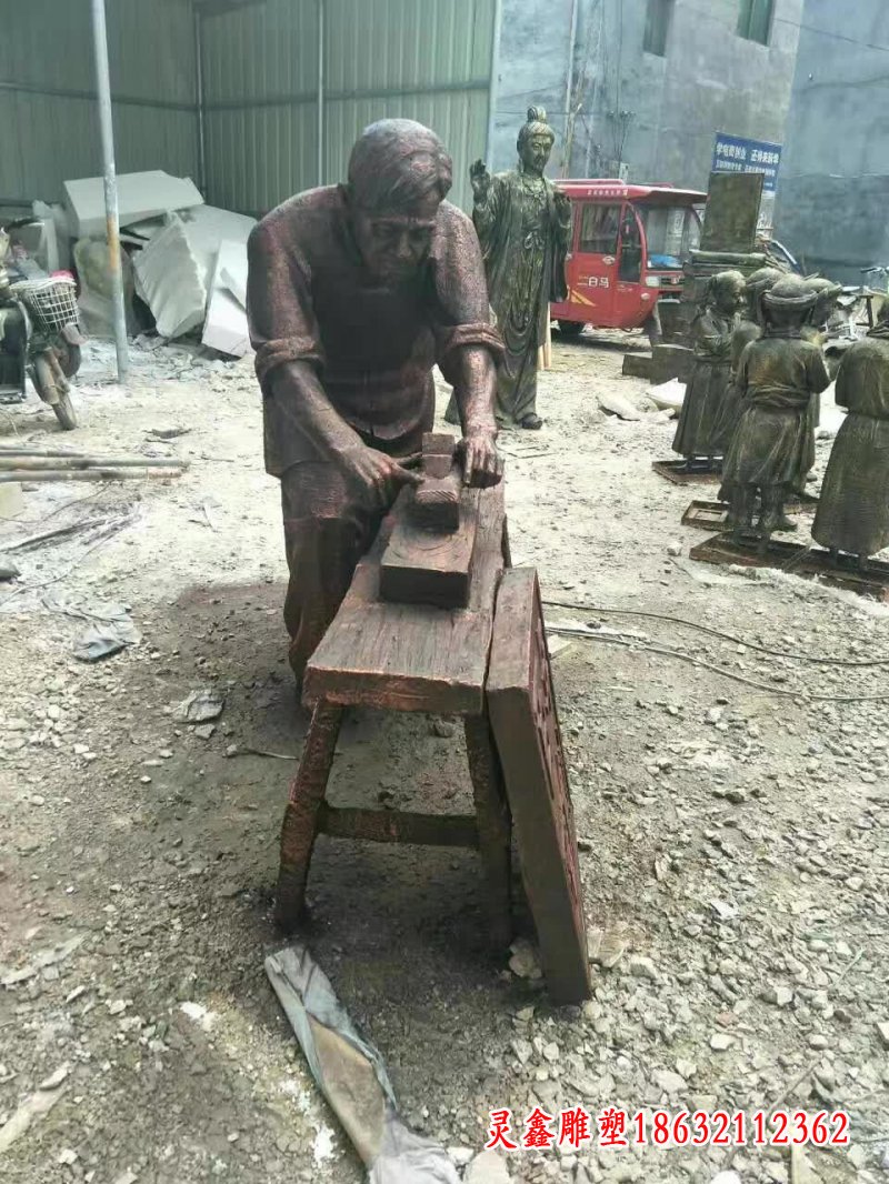 户外磨石人物铜雕