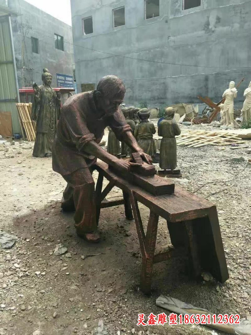 磨石人物铜雕