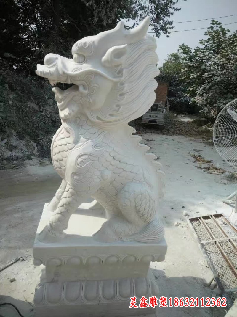 汉白玉麒麟雕塑