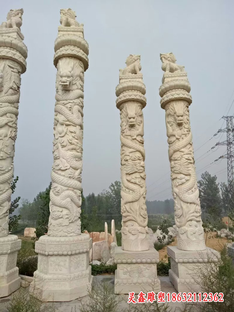 广场汉白玉龙柱雕塑