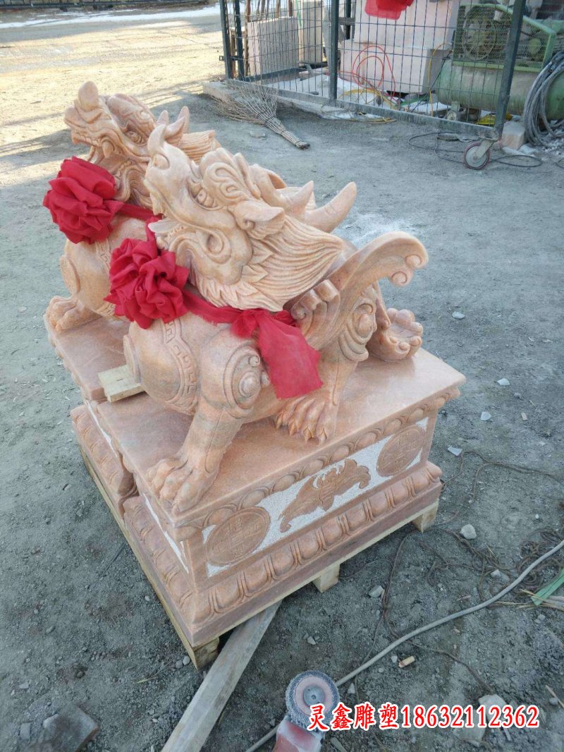 晚霞红招财貔貅雕塑