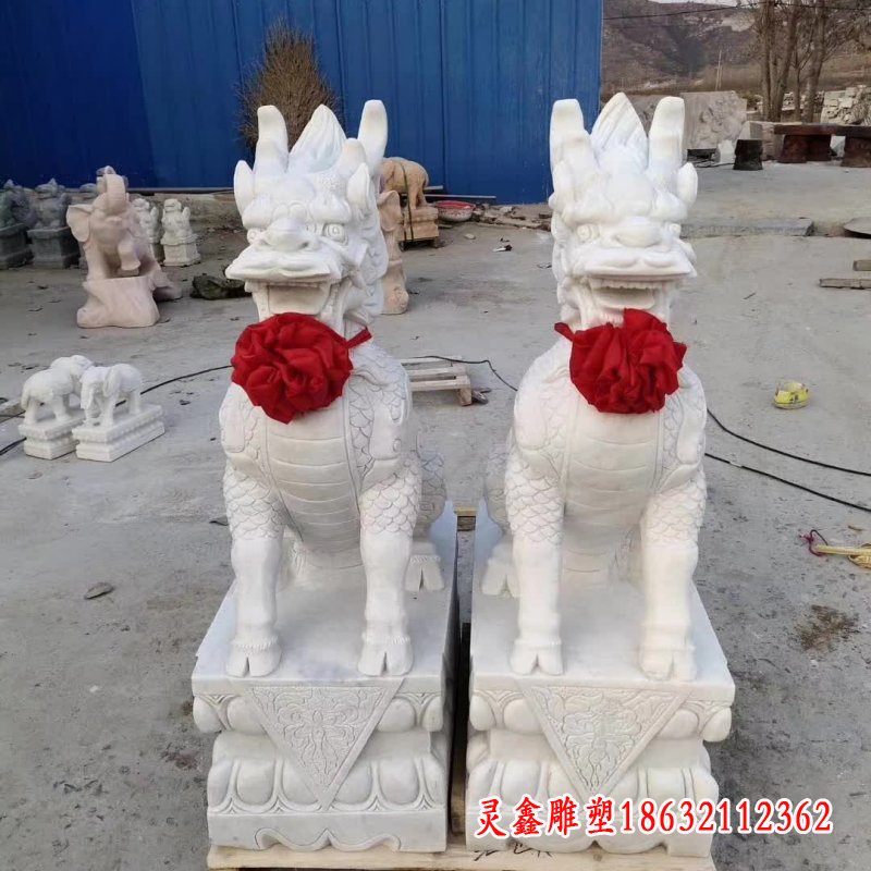 汉白玉招财麒麟雕塑