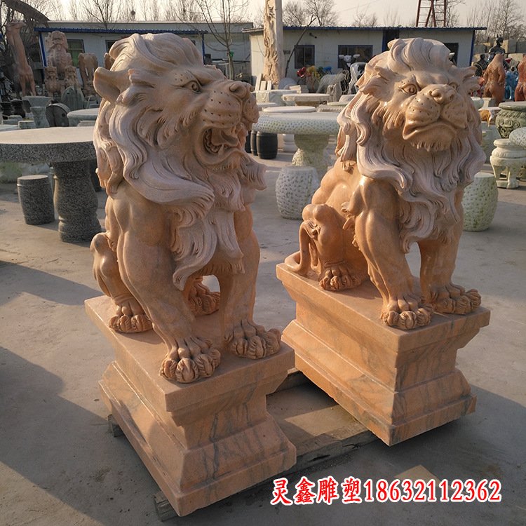 晚霞红门墩狮子石雕