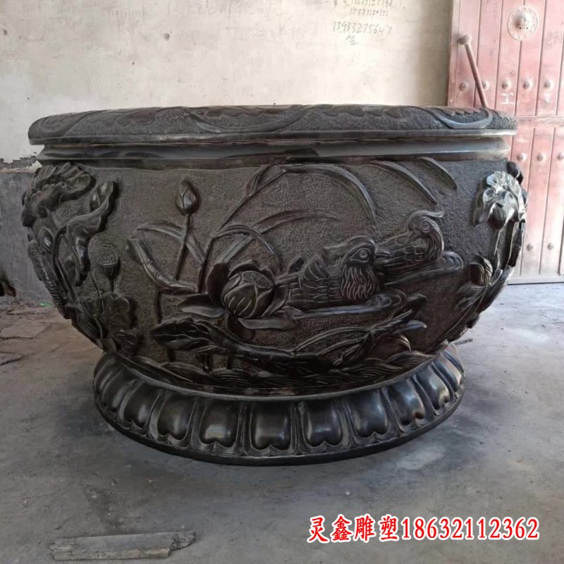 仿古鸳鸯石浮雕水缸雕塑
