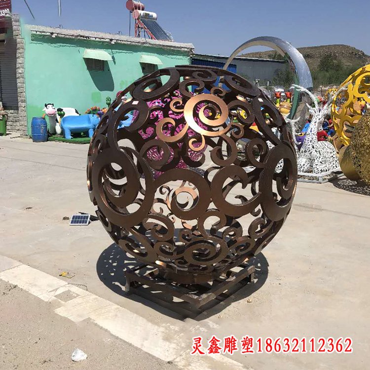 不锈钢景观镂空球雕塑