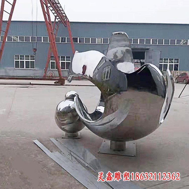 不锈钢镜面花朵雕塑