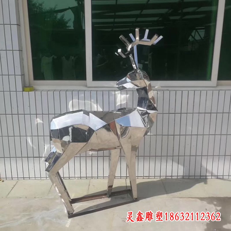 园林不锈钢切面几何鹿雕塑