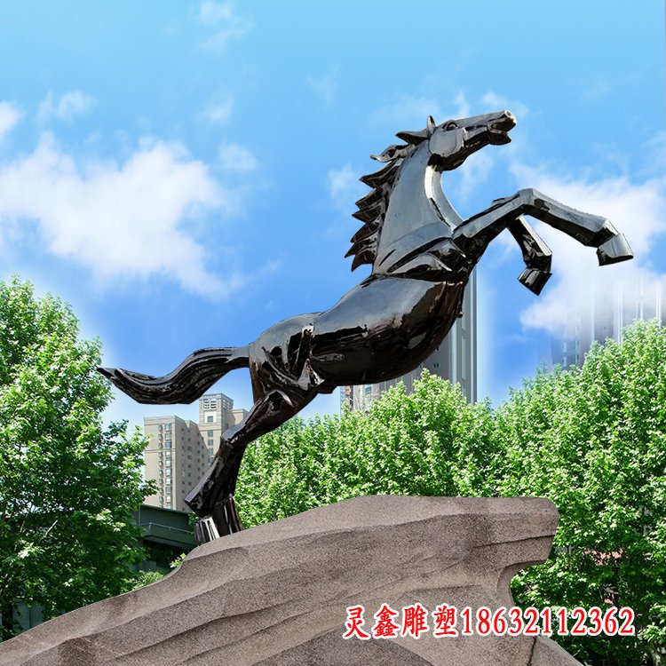 城市镜面不锈钢奔马雕塑