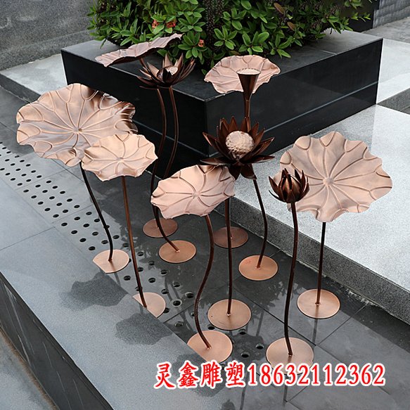 古铜色荷花不锈钢雕塑