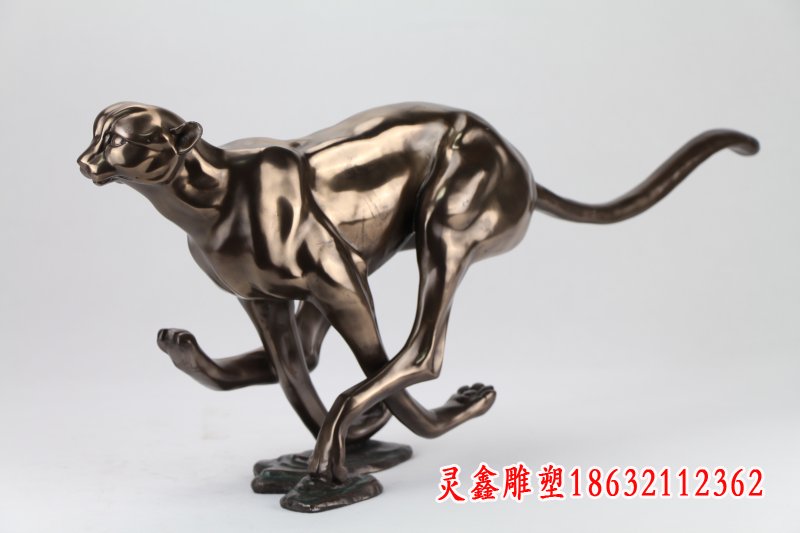 豹子动物铜雕