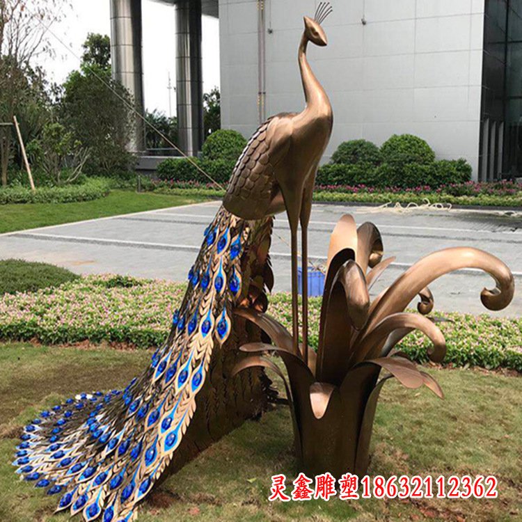 别墅孔雀抽象铜雕 (1)