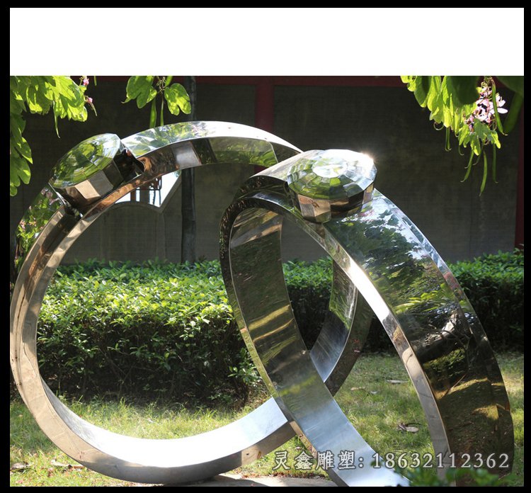 不锈钢婚戒雕塑 (2)