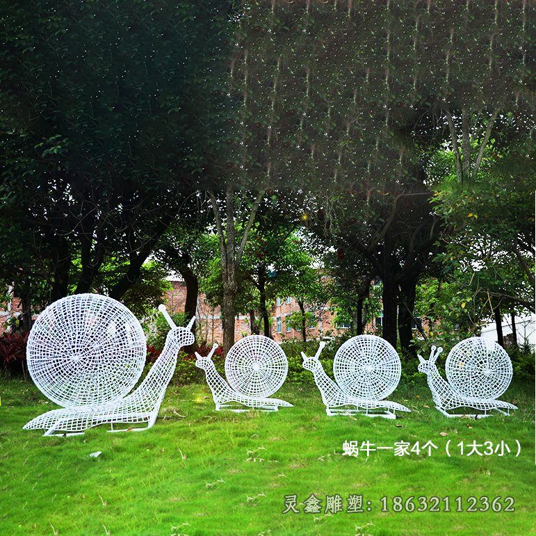 蜗牛爬行动物不锈钢雕塑