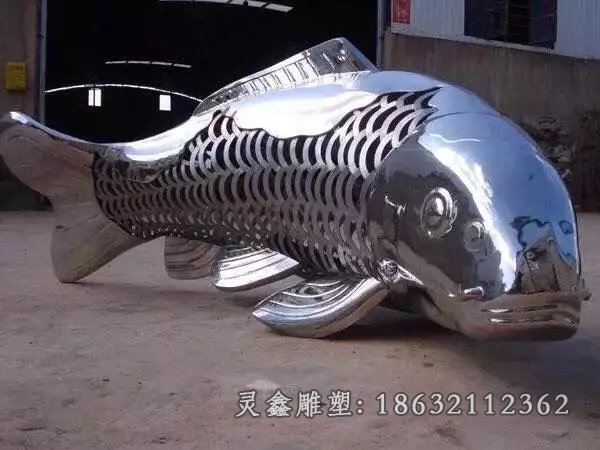 镜面鱼动物景观雕塑
