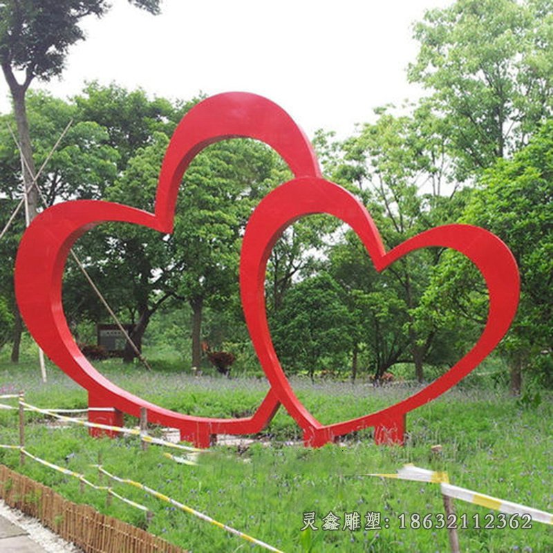 公园不锈钢爱心雕塑