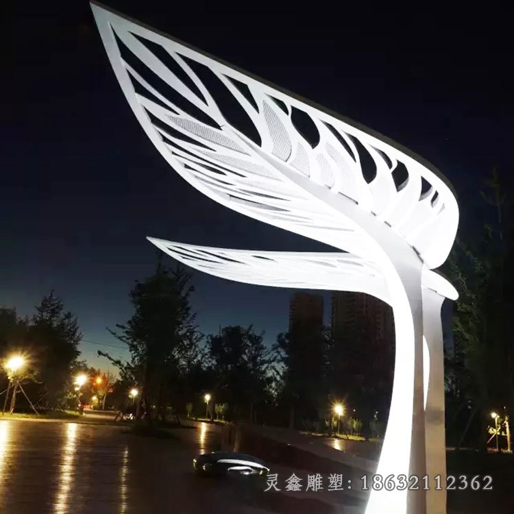不锈钢镂空树叶造型雕塑