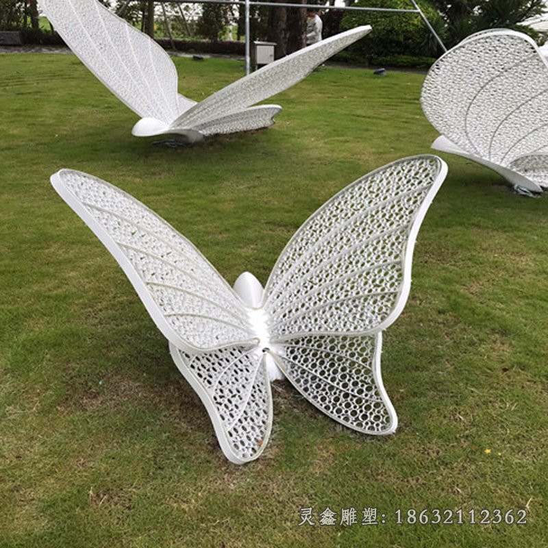 不锈钢镂空蝴蝶雕塑