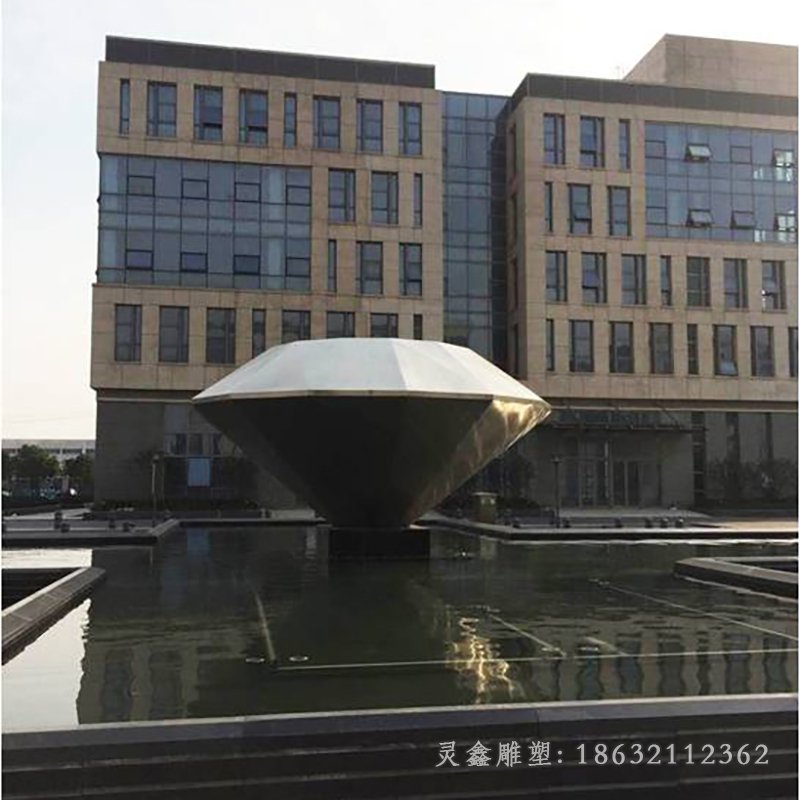 不锈钢钻石雕塑，不锈钢广场雕塑