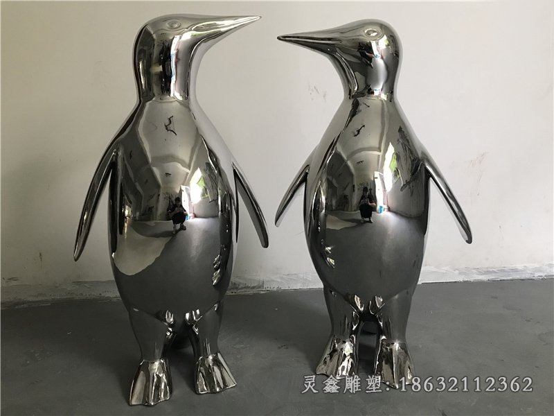 公园景观摆件，不锈钢镜面企鹅雕塑