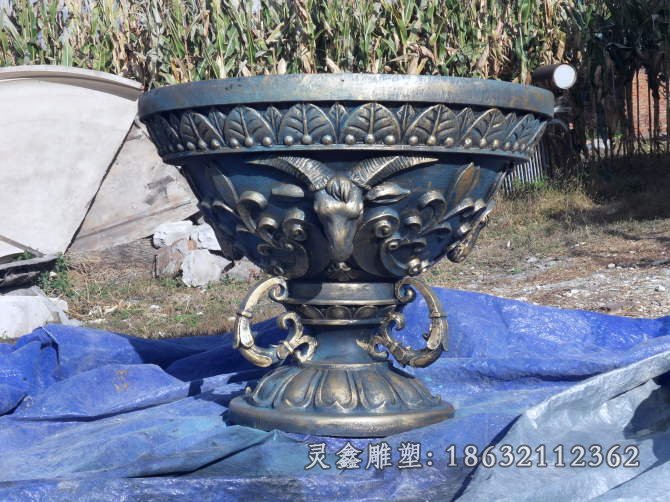 铜雕花盆，铸铜花盆雕塑 (1)
