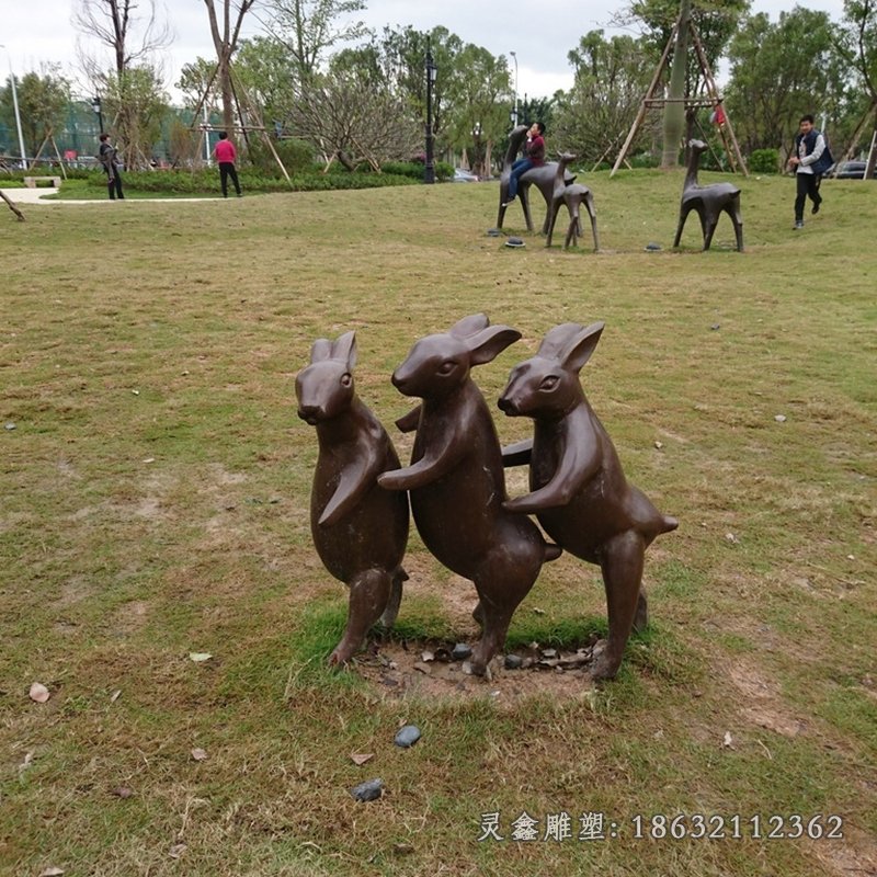 生肖兔子城市景观铜雕