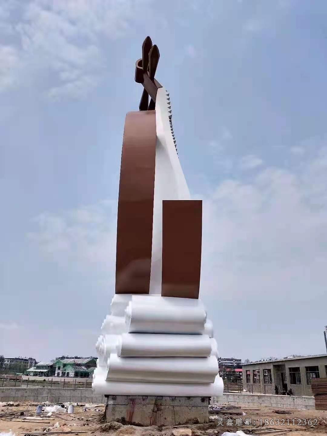 琵琶广场不锈钢雕塑
