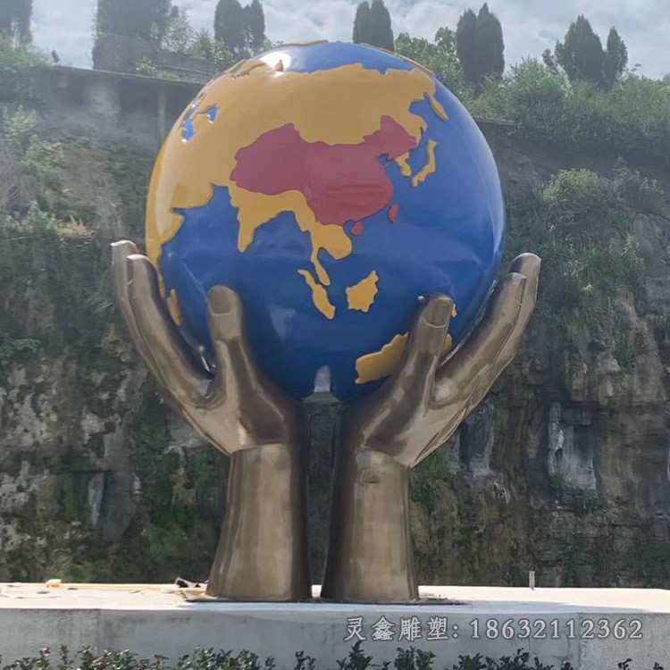 手托地球仪广场不锈钢雕塑