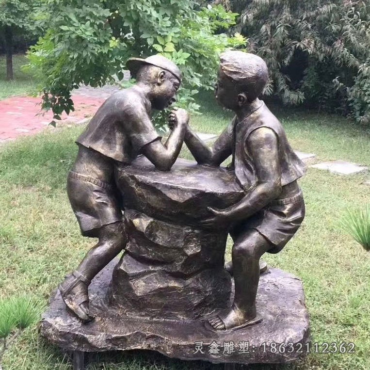 掰手腕人物铜雕 (6)