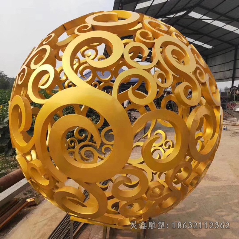 彩绘镂空球景区不锈钢雕塑