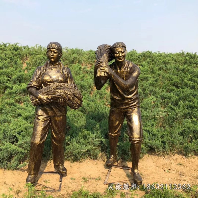 割稻子农田景观雕塑