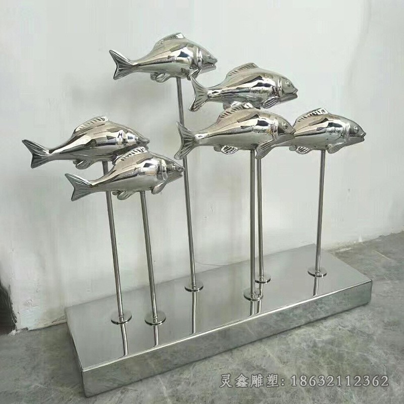 动物鱼镜面不锈钢雕塑