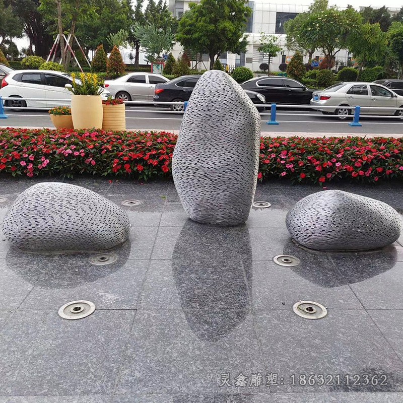 不锈钢石头园林景观雕塑