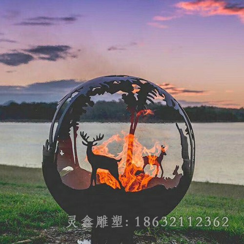 发光镂空球海边不锈钢雕塑
