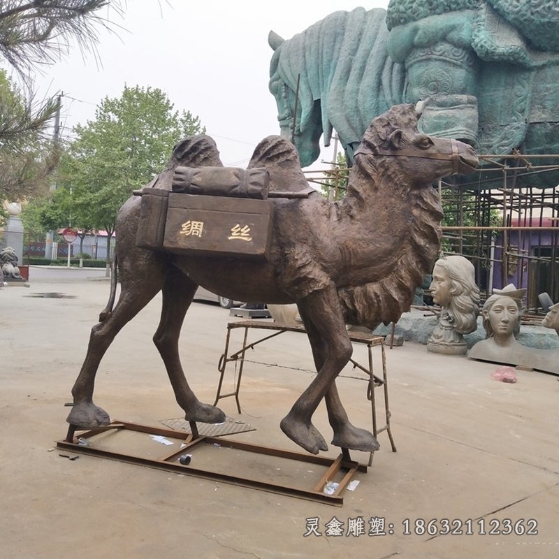 骆驼铜雕 (2)