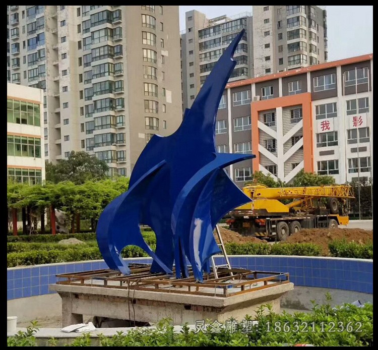 不锈钢海豚小区景观雕塑 