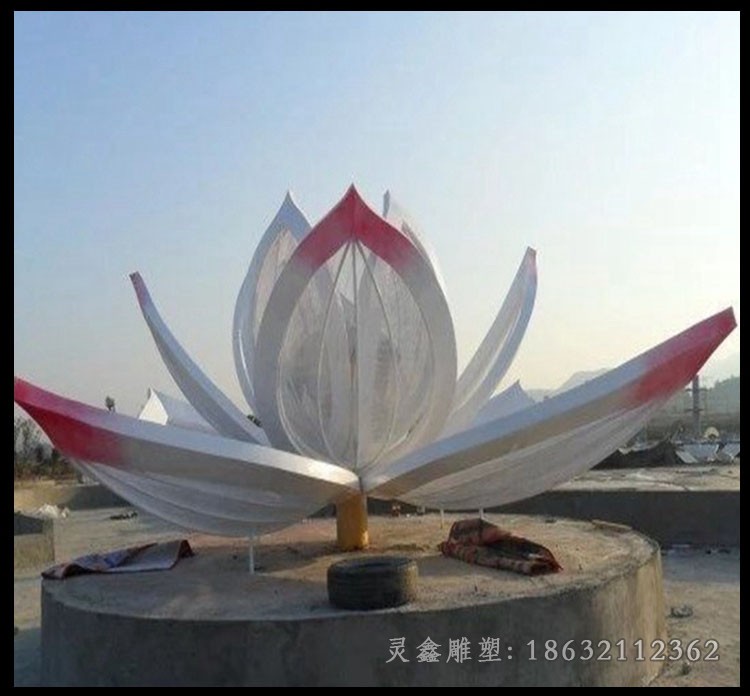 不锈钢荷花景观广场雕塑